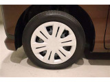 ■装着ホイール■  スチールホイール&車体デザインにマッチしたホイールキャップです。