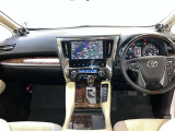 この車で色んな場所へドライブに出かけてみませんか。