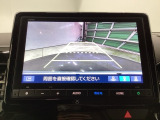 バックモニター付きで、車庫入れやバック時の後方確認をサポート。