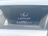 【メーカー純正ナビ】インテリアに溶け込むスタイリッシュな「専用設計」メーカーナビを装備♪視認性や操作性など基本性能にも優れ、より上質なカーライフをお楽しみいただけます。