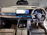 アウトバーンでの走行を見据えたBMWのブレーキシステムはもしもの時にもいち早くマシンを停止してくれます。