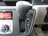 変速ショックの無い無段変速のCVT。燃費も良好です。