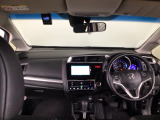 【前方視界】開放的な前方視界!運転がしやすく疲れにくいです♪窓が大きく、見通しがとっても良いおクルマですよ♪