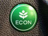 ★ECONスイッチ★ エコドライブを加速しよう!スイッチをONにすると、運転の仕方によるロスを抑え込み燃費をよくするようクルマが頑張ります(*^ー^*)燃費向上にチャレンジ♪