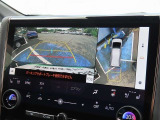 「パノラミックビューモニター」でクルマを真上から見るように周囲を確認でき、駐車の際に大活躍☆