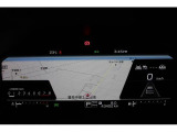 フル液晶メーターはナビゲーション機能と連動して、メーター内に地図画面を表示することも可能です。