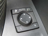 こちらのRAV4はオートミラー付き!うっかり閉じ忘れの無いように、鍵を閉めるとミラーも閉じ、エンジン掛ければミラーが開きます!あると便利なんです♪
