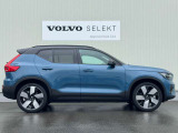 都市を駆け巡る本物のSUVとして、XC40は開発されました。スカンジナビアの独創性と都会的な雰囲気を身にまとった、都市で生活するあなたのために作られた一台です。