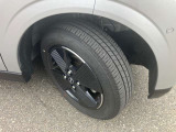 当社展示試乗車ですので、タイヤの溝もまだ残っています!!これから乗っていただく際も安心してお乗りいただくことができます。中古車を選ぶ際には重要なポイントですね!