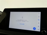 8インチのディスプレイオーディオ装着です。スマホとの通信で様々なサービスが楽しめます。TV視聴にも対応しています。