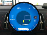 純正メモリーナビです。とても使いやすく、アップルカープレイも接続でき、電話も音楽も楽しめます。