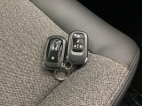 【キーレス】普段使いはもちろん、荷物が増える休日のレジャーにもうってつけ。鍵を探す手間を省き、家族みんなとの大切な時間をスムーズにスタートさせてくれます。