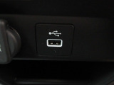 便利な充電用USBジャックも付いています☆周辺機器の充電にご利用頂けます☆