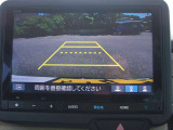 バックカメラ:後方確認がラクにできるので駐車も安心