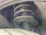 お車を安心してお乗りいただく為には、足回りの定期点検が欠かせません。サービスサポート(有償保証)では無料点検もご提供しており、安心のカーライフをお過ごしいただけるサポート体制が整っています。