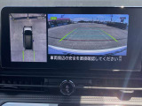 車の上から見下ろしたような360度見えるアラウンドビューモニター搭載してます!狭い駐車場や暗い場所でも安心して駐車出来ます!