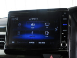 ナビゲーションは純正8インチメモリーナビ(VXU-207NBi)を装着しております。AM、FM、CD、DVD再生、Bluetooth、音楽録音再生、フルセグTVがご使用いただけます。