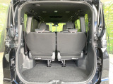 普段のお買い物や通勤、送迎等に十分な荷室スペースを確保しております。セカンドシートを倒すと、大きな荷物の積載も可能です♪