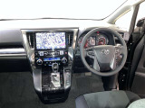 見通しのよいすっきりとした視界で、誰でも運転しやすいです。運転のしやすさは疲れにくさにも繋がりますよ♪