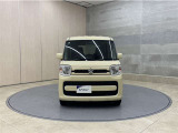お車購入のポイントとなるフロントマスクです!かわいらしい目つきが印象的なデザインのヘッドランプです。
