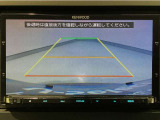 【バックカメラ】運転が苦手な方も車庫入れラクラクです!ギアをリバースに入れれば自動的に切り換わりますので、面倒な操作は不要です♪狭い駐車場もお車を傷つけず安心ですね!