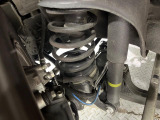 お車を安心してお乗りいただく為には、足回りの定期点検が欠かせません。サービスサポート(有償保証)では無料点検もご提供しており、安心のカーライフをお過ごしいただけるサポート体制が整っています。