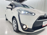 フォグランプ装着車です。暗い夜道の車両前方を明るく照らします