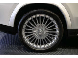 メルセデスの認定中古車「サーティファイドカー」では、万一お車が故障した場合も、ご購入後1年間もしくは2年間※は走行距離にかかわらずメルセデス・ベンツ正規サービスネットワークで無料修理いたします