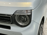 LEDヘッドライトは、点灯の瞬間から最大光量を発揮し、突然暗くなるトンネルなどでの安定感を高めます。