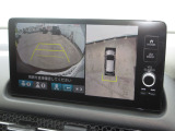 運転をしやすくする多彩な視界を手に入れるシステム。「見通しの悪い交差点での発進」「料金所などへの幅寄せ」「バック駐車」「縦列駐車」といった、多くの人が苦手意識を持ちやすいシーンで効果を発揮します。