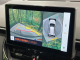 【パノラミックビューモニター】専用のカメラにより、上から見下ろしたような視点で360度クルマの周囲を確認することができます☆死角部分も確認しやすく、狭い場所での切り返しや駐車もスムーズに行えます。