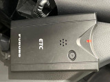 【ETC】高速道路の料金所をストレスなく通過!話題のスポットやサービスエリアに多い「スマートIC」利用時は必須のアイテムです。当店でセットアップを実施、ご納車当日からすぐにご利用いただけます!