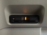 有料道路のレーン通過に便利なETC2.0車載器を装着しています。ご利用にはセットアップが必要となります。