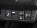 ◆パーキングセンサーシステム◆車庫入れの時などに近くに障害物がある場合、障害物までの距離を音で知らせてくれます。