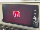 【メーカー純正9型ナビ】インテリアに溶け込むスタイリッシュな「専用設計」メーカーナビを装備♪視認性や操作性など基本性能にも優れ、より上質なカーライフをお楽しみいただけます。