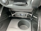 運転席ドリンクホルダーです!