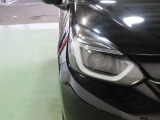 LEDヘッドライトは、点灯の瞬間から光量を発揮し、突然暗くなるトンネルなどでの安定感を高めます。