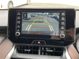 バックガイドモニターで、後方を確認しながら安心して駐車することができます。運転初心者も熟練者も必須の機能ですよ!