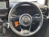 手にしっかりと馴染むとても運転しやすいハンドルです。是非一度、実際に触ってお確かめください!