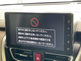 【ディスプレイオーディオ】お手持ちのスマートフォンとの連携で、ナビや音楽再生など各種アプリを使用可能。スマホに近い感覚でお使いいただけます♪