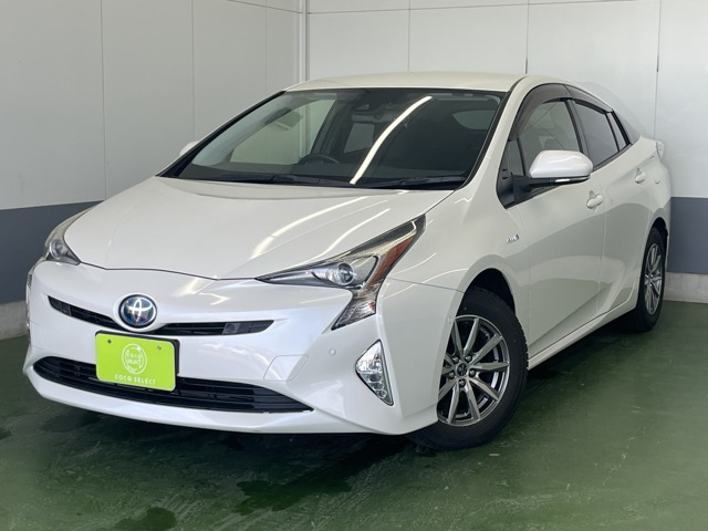 プリウス 1.8 S セーフティ プラス E-Four 4WD