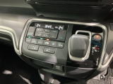 フロント両席にはシートヒーターが付いています!寒い日に便利な装備ですね。