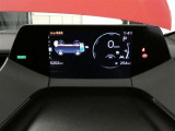 視認性の良いスピードメーターですね。夜も見やすく表示されますので運転が楽しくなります。