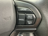 アクセルから足を離しても設定したスピードを保ち走行し、高速道路での疲労軽減に役立つクルーズコントロール付きです!