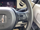 Hondaセンシングの機能のひとつ、アダプティブクルーズコントロール付!アクセルから足を離しても設定したスピードと前車との車間を保ち走行してくれます!車線維持もアシスト☆高速道路で疲労軽減ですね☆