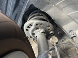 お車を安心してお乗りいただく為には、足回りの定期点検が欠かせません。サービスサポート(有償保証)では無料点検もご提供しており、安心のカーライフをお過ごしいただけるサポート体制が整っています。