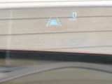 【ヘッドアップディスプレイ】現在の速度や走行情報をデジタル表示で運転席前方のガラスに投影!運転中、目線をずらさず必要な情報を確認できるのでとっても便利で安心!