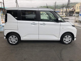 納車前にはプロのメカニックが点検、整備を行いますので安心してお乗り頂けます。