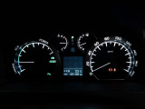 展示車は全てトヨタの車を知り尽くしたエキスパートが基本性能に関わる機能や状態を徹底的にチェックしています。消耗部品の事前交換など法定12ヶ月点検相当の点検・整備を必ず実施しています。
