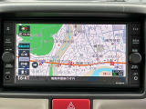 日産純正のナビになります。